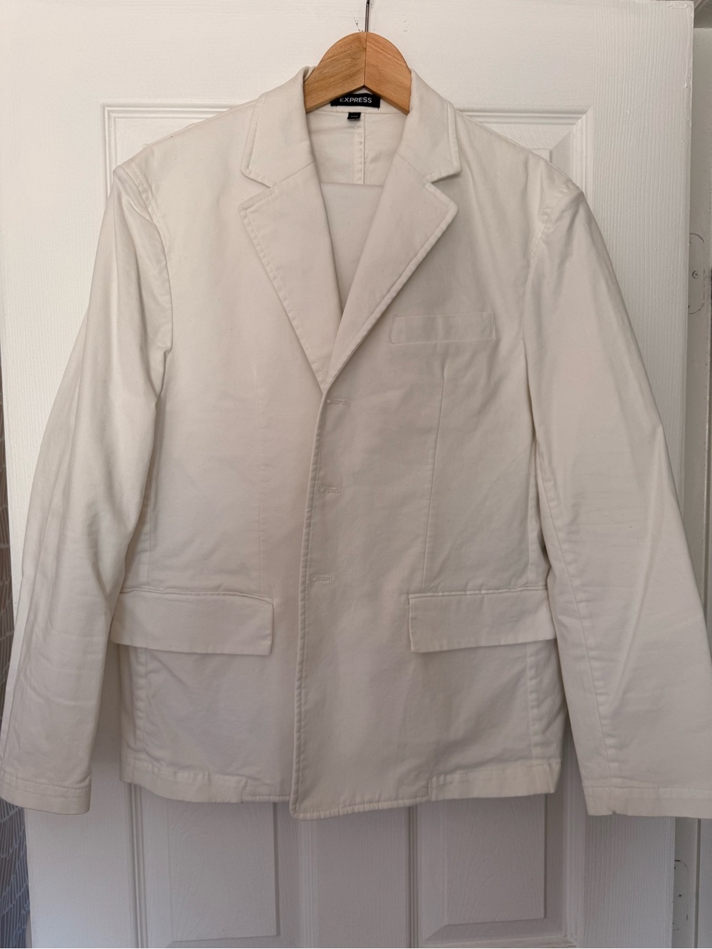 Express Men’s White Casual Suit
